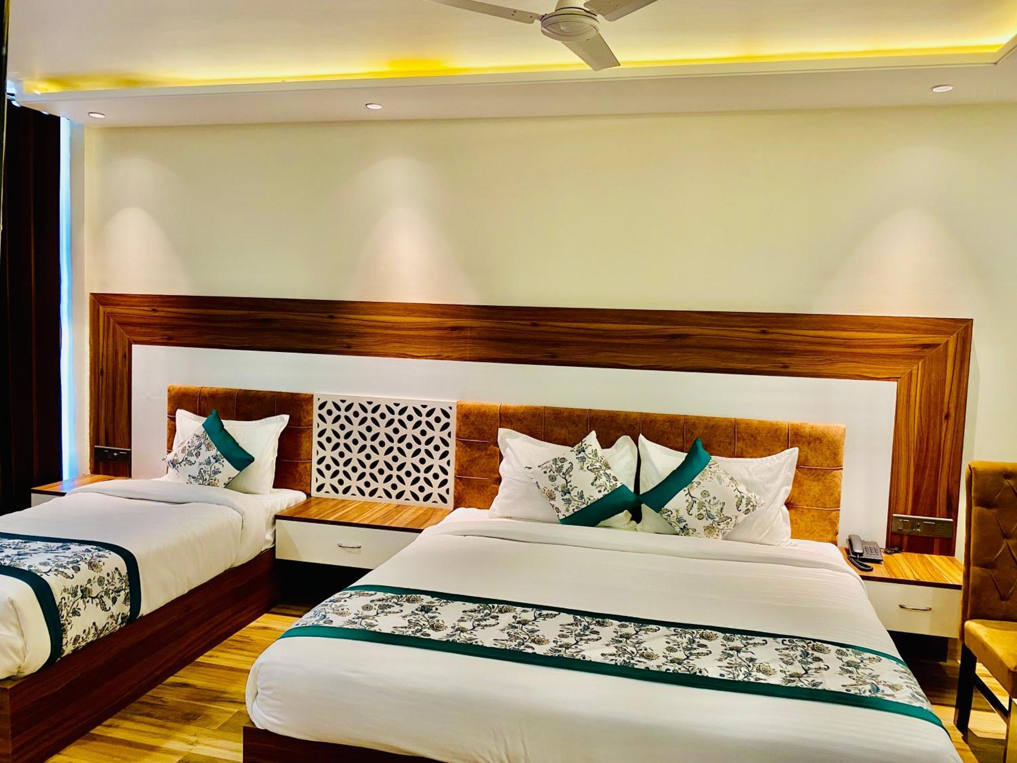 Hotel White House Walking Distance From Golden Temple- With Parking 阿姆利则 外观 照片