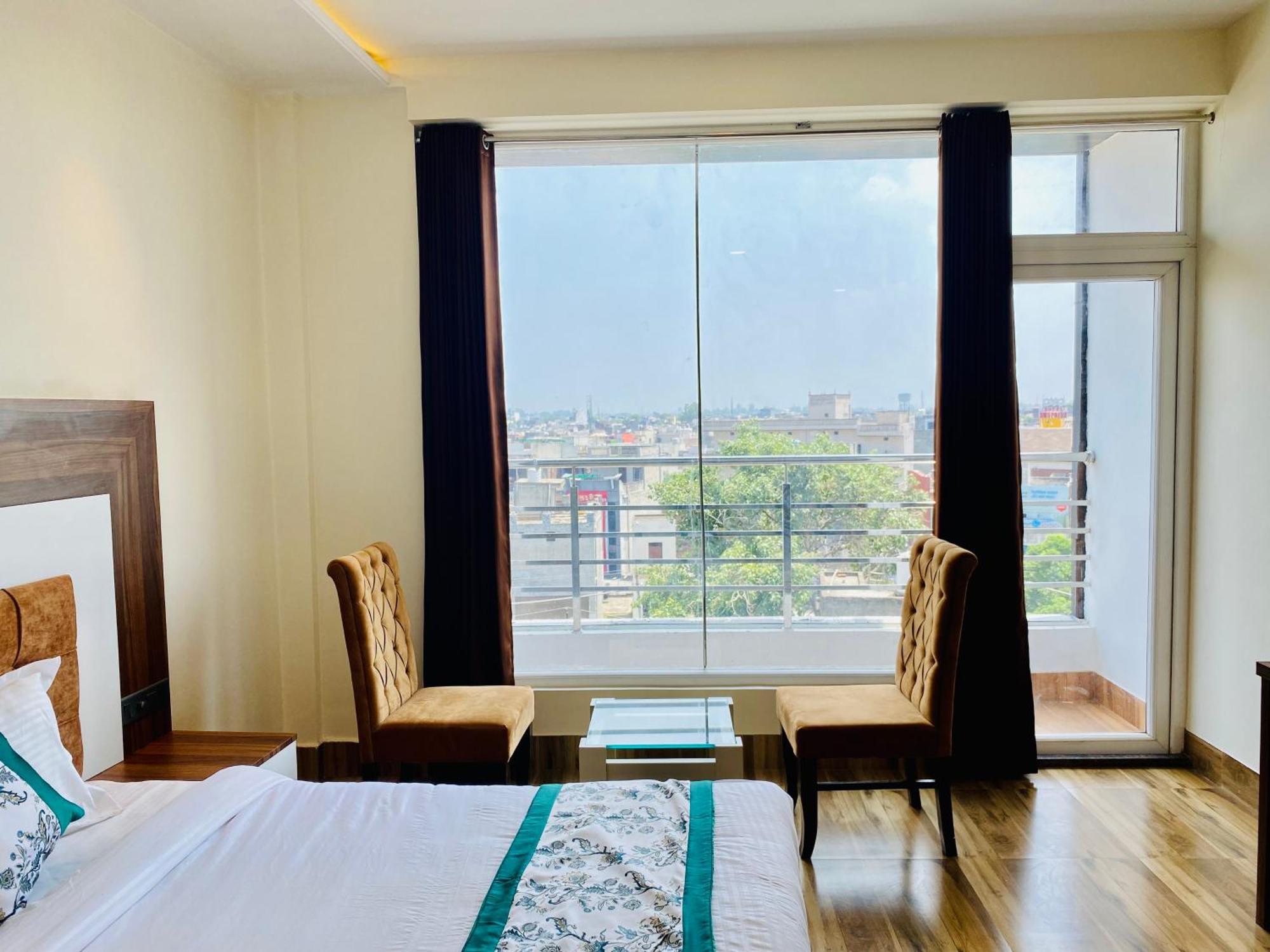 Hotel White House Walking Distance From Golden Temple- With Parking 阿姆利则 外观 照片