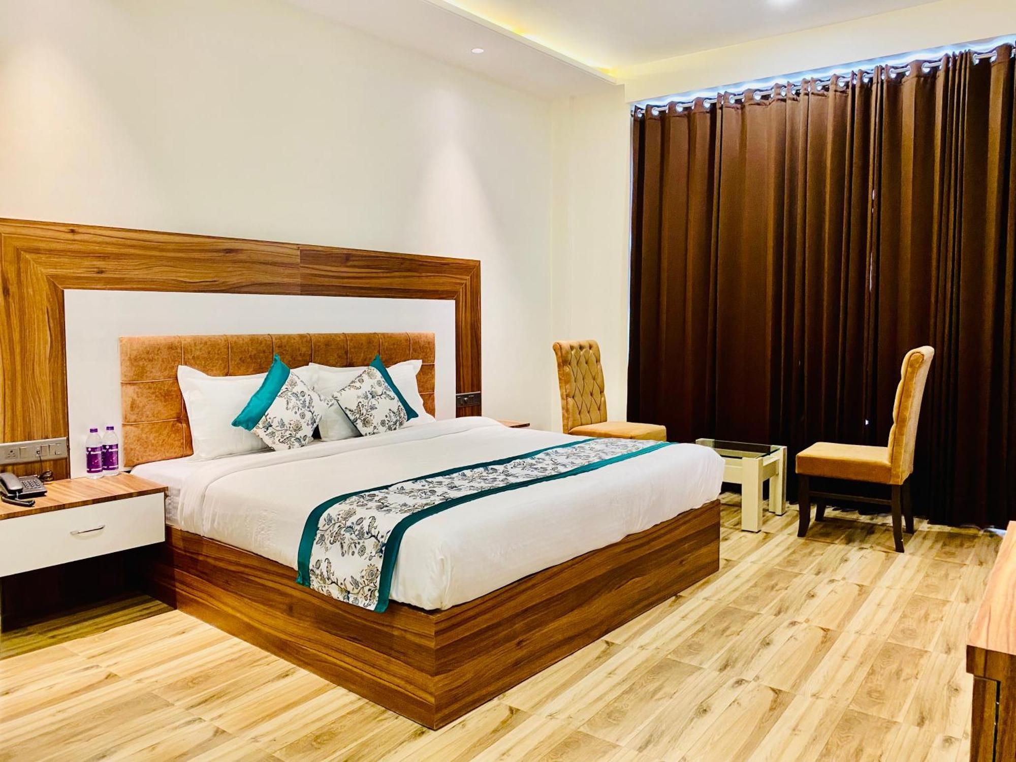 Hotel White House Walking Distance From Golden Temple- With Parking 阿姆利则 外观 照片