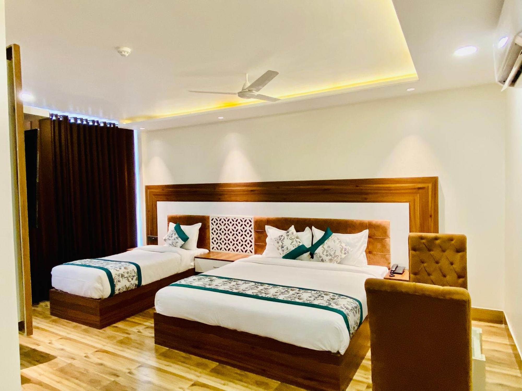 Hotel White House Walking Distance From Golden Temple- With Parking 阿姆利则 外观 照片